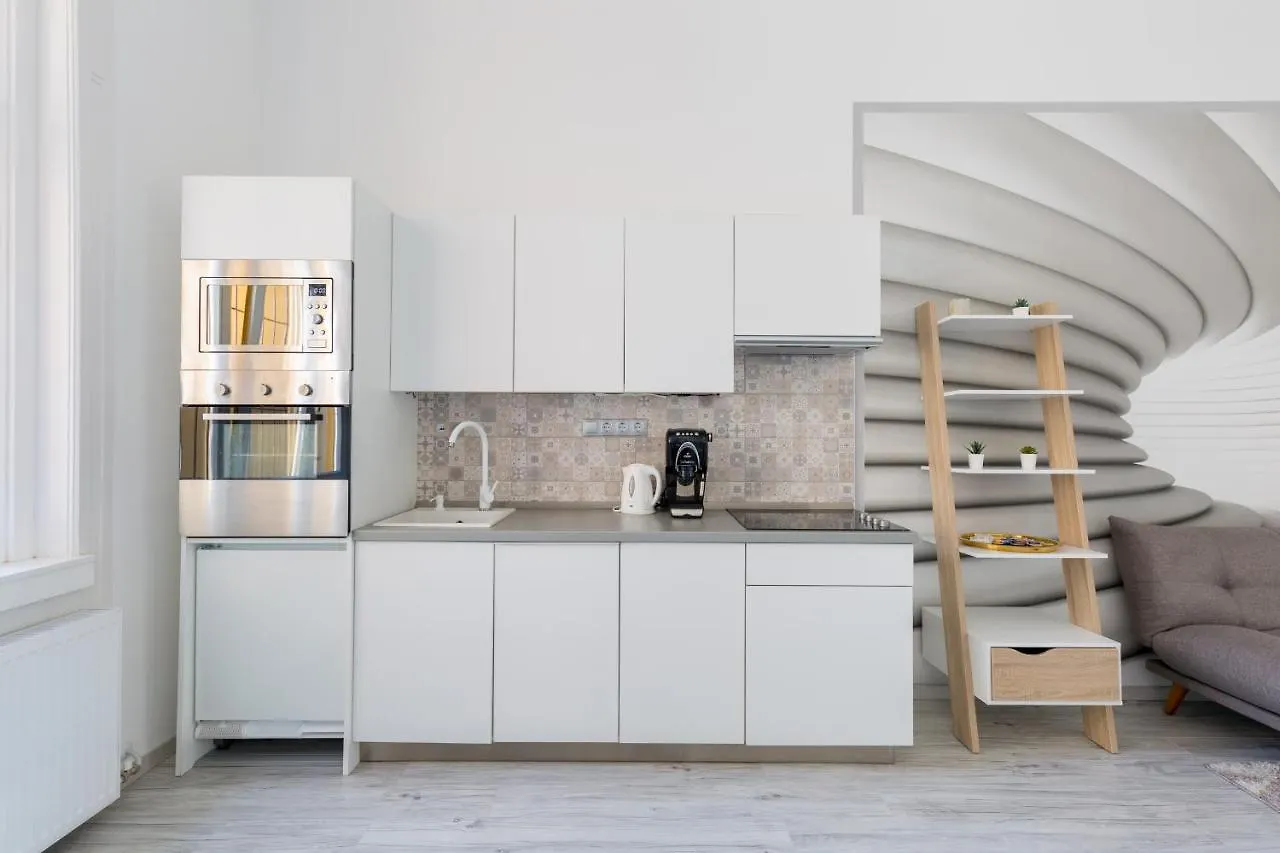 Designer Apartment On The Budapest Broadway With 2Br And Ac